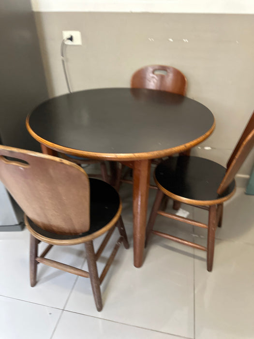 Mesa com 3 Cadeiras "São Paulo" - Carlos Motta