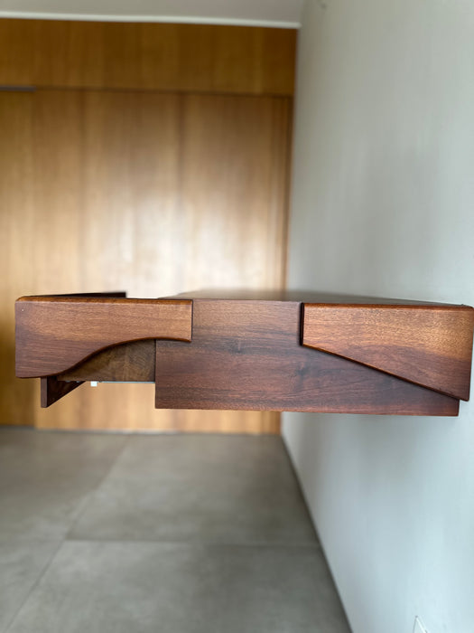 Aparador Suspenso "Copacabana" – Arthur Casas para Micasa