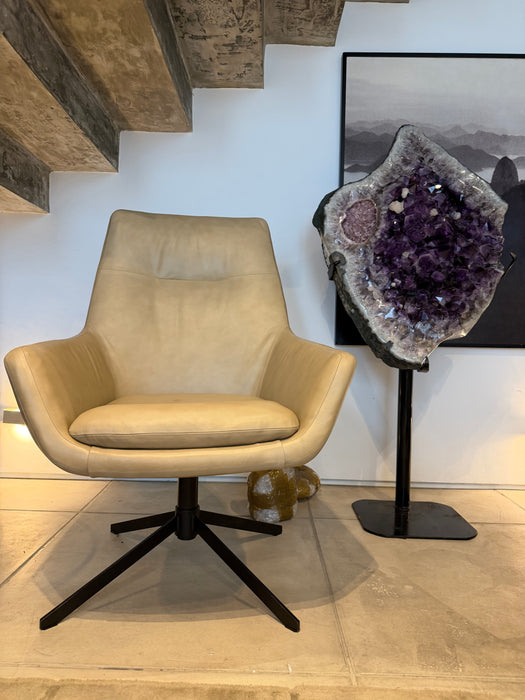 Poltrona Executiva em Couro Natural Bege