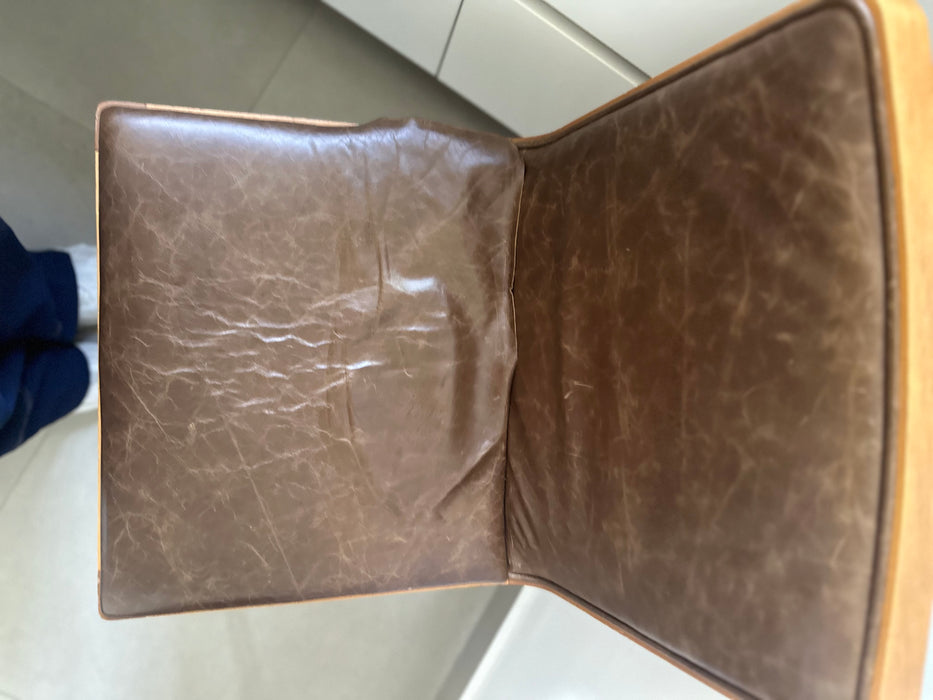 Conjunto com 4 Cadeiras "Malha" em Couro - Jader Almeida
