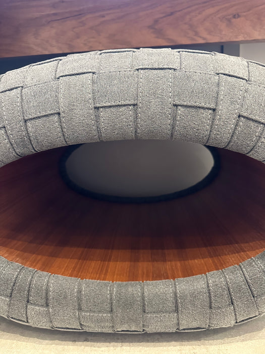 Par de Pufes "Cheig" com Tiras em Lona – Jader Almeida