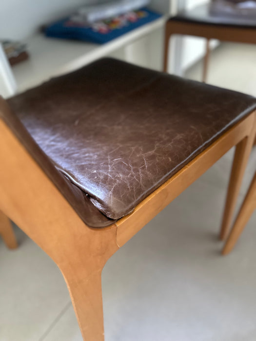 Conjunto com 4 Cadeiras "Malha" em Couro - Jader Almeida