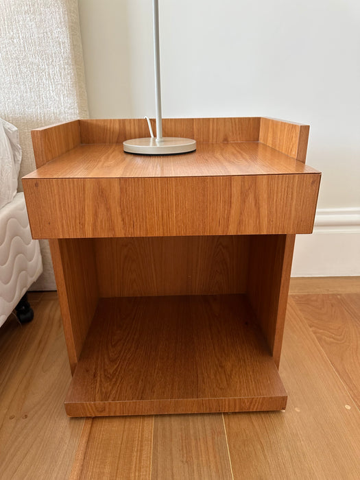 Par de Mesas de Cabeceira em Madeira com 1 Gaveta - Brentwood