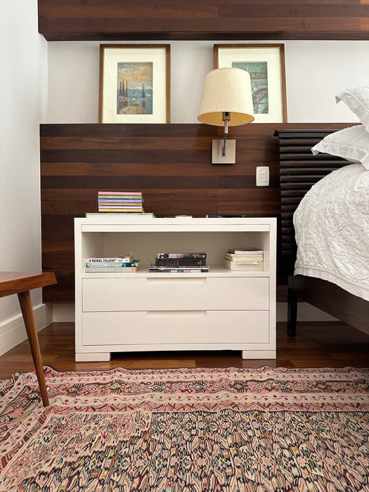 Par de Mesas de Cabeceira