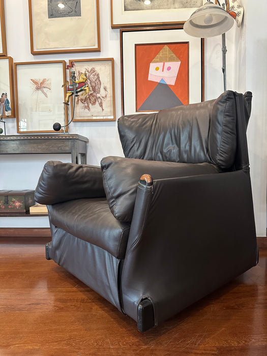 Poltrona “Viola D’Amore” em Couro – Piero di Martini para Cassina