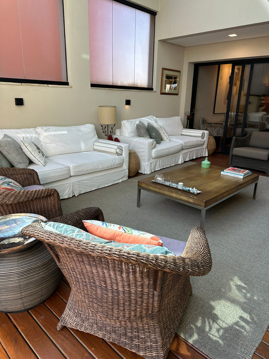 Par de Poltronas de Fibra – Shopping Garden