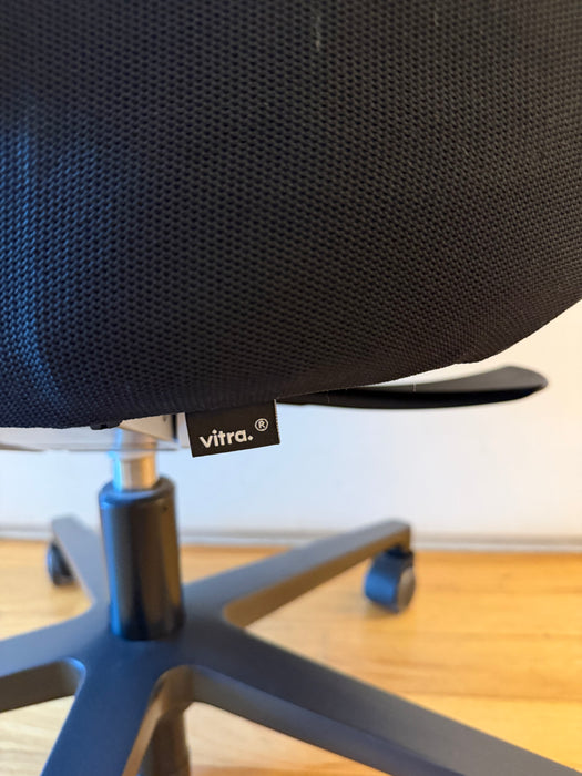 Cadeira Ergonômica de Escritório "Worknest" Preta – Ronan & Erwan Bouroullec para Vitra