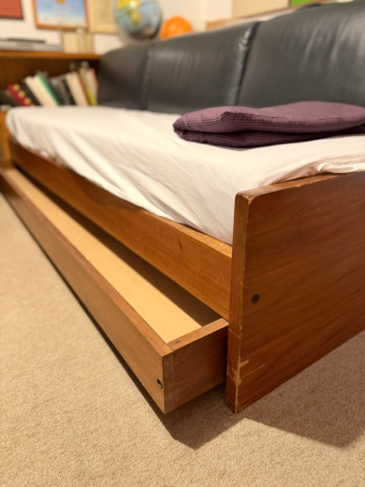 Sofá Cama com Bicama – Arredamento