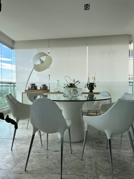 Mesa de Jantar com Tampo de Vidro – Artefacto