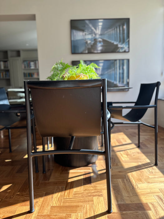 Par de Cadeiras "Crosby" – Jader Almeida