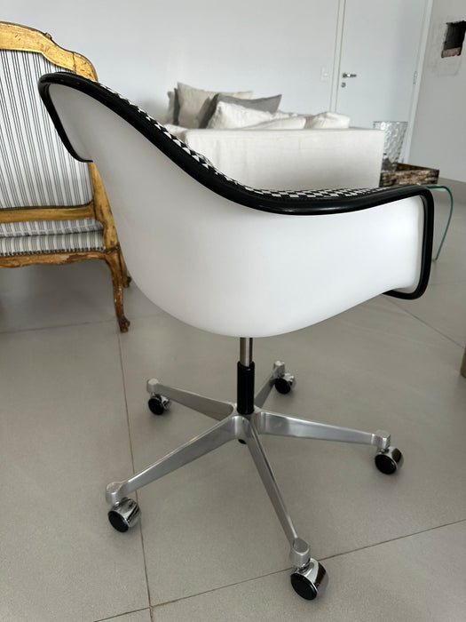 Poltrona "Eames Shell Task" - Herman Miller