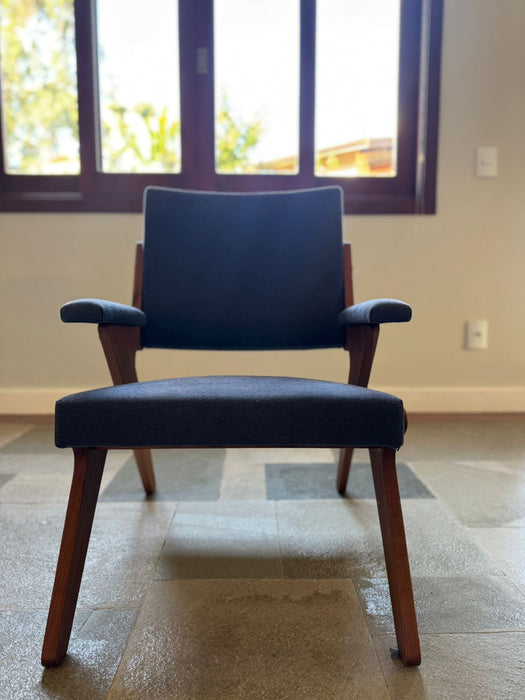 Par de Poltronas Zeca – Zanine Caldas (Reedição)