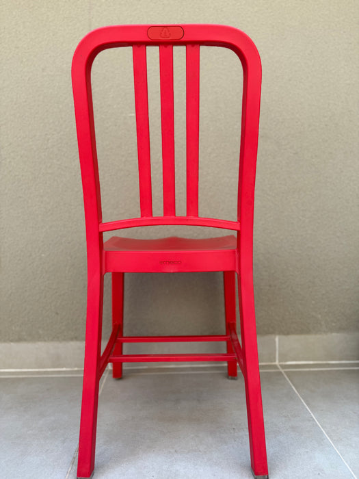 Par de Cadeiras “111 Navy” Vermelhas – Emeco