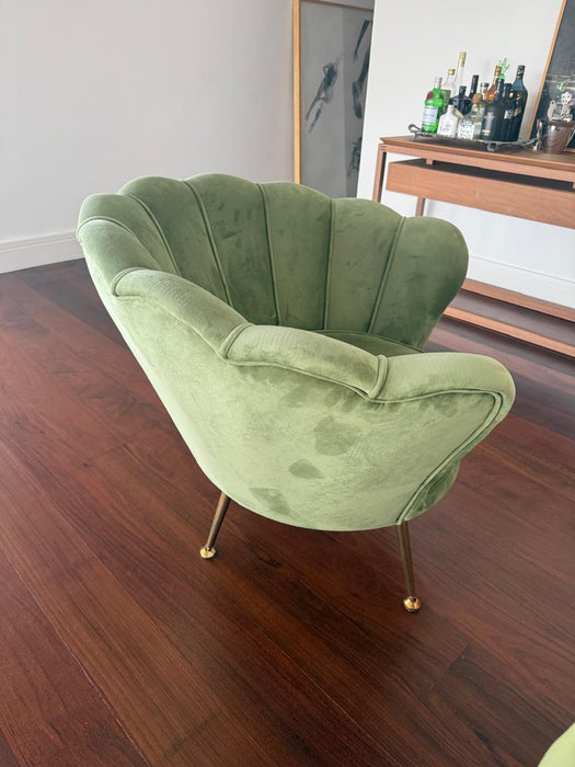 Par de Poltronas "Pétala" em Veludo Verde – Westwing