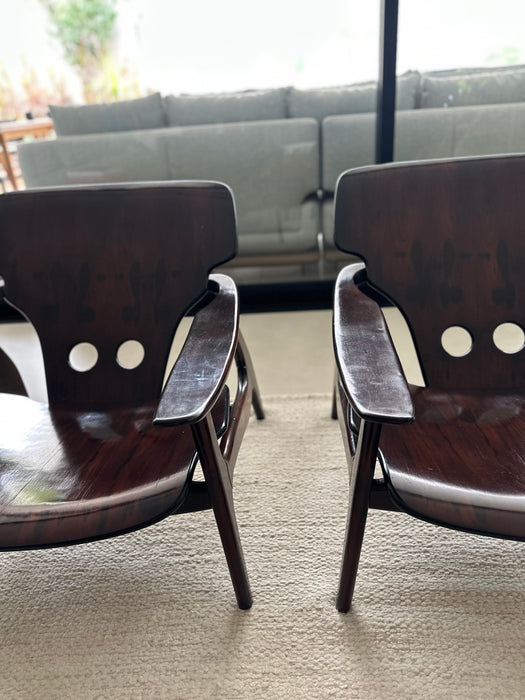 Par de Poltronas “Diz” – Atribuídas a Sérgio Rodrigues (não possui certificado)