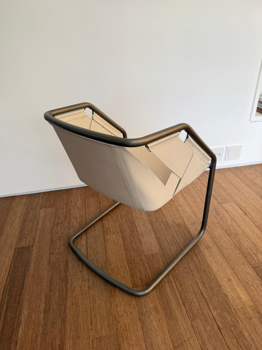 Conjunto de 4 Cadeiras "Mollis" - Doimo