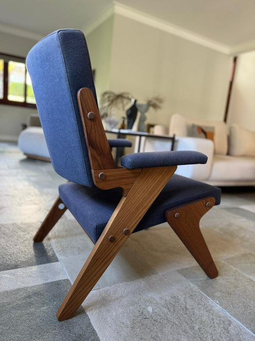 Par de Poltronas Zeca – Zanine Caldas (Reedição)