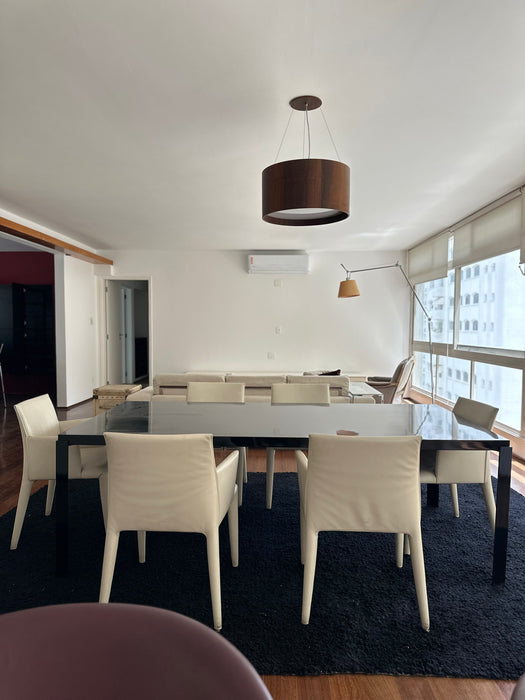 Mesa de Jantar em Laca Preta