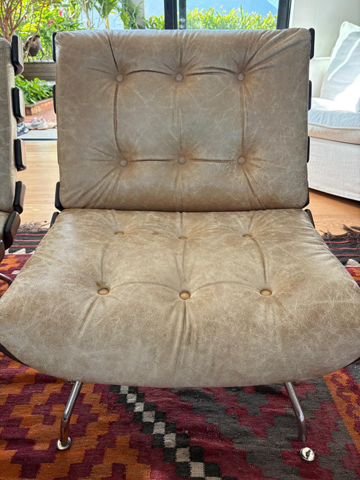 Par de Poltronas "Costela" Vintage - Galeria 021 - RJ (2013)