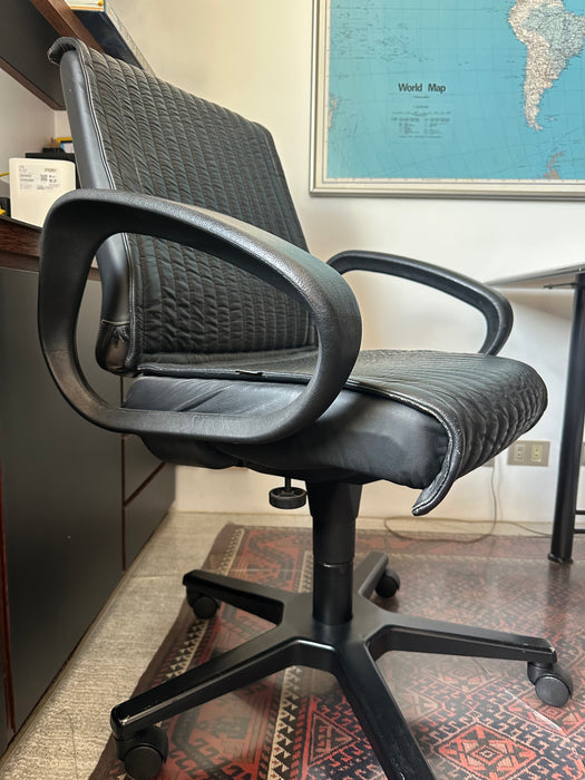 Cadeira de Escritório Preta