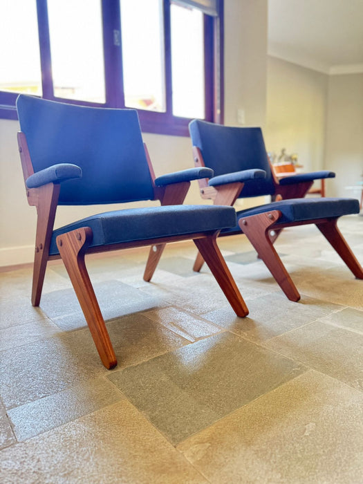 Par de Poltronas Zeca – Zanine Caldas (Reedição)