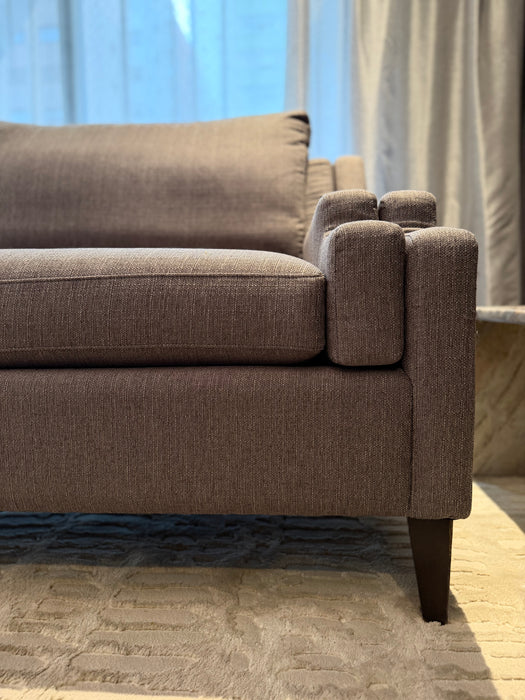 Sofá "Nola" de 3 Lugares em Tweed Cinza – Arteriors