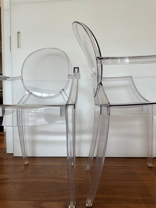 Conjunto de 8 Cadeiras "Louis Ghost" com Braços Incolor – Philippe Starck para Kartell