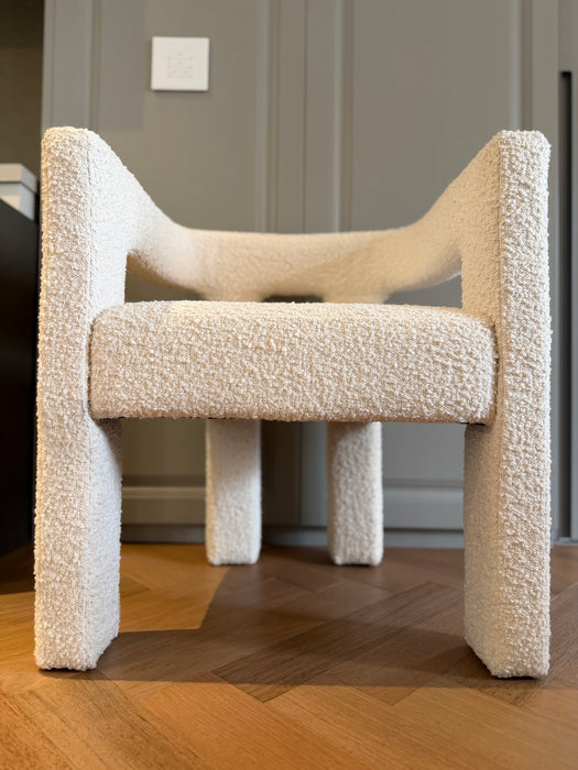 Conjunto de 6 Cadeiras "Stature Ivory" em Bouclé – Caleb Zipperer para CB2