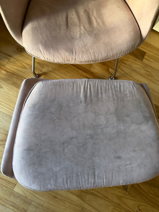 Poltrona "Womb Chair" com Banqueta - A Loft Of