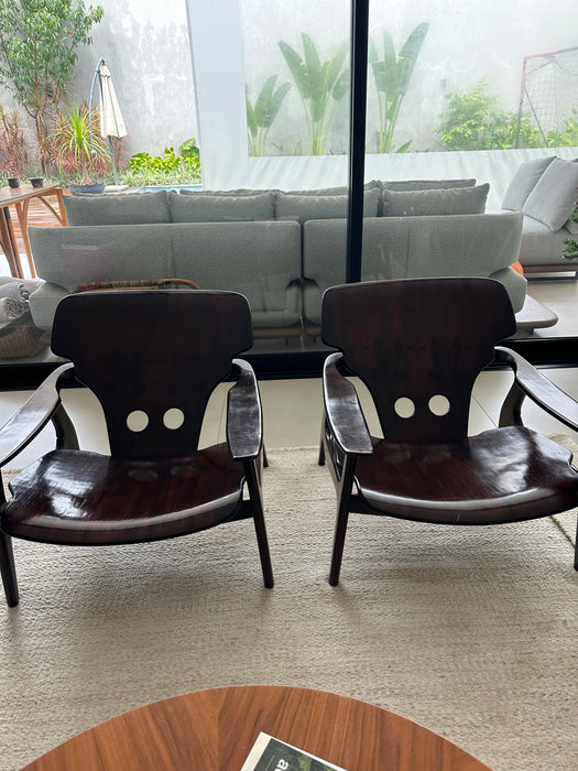 Par de Poltronas “Diz” – Atribuídas a Sérgio Rodrigues (não possui certificado)