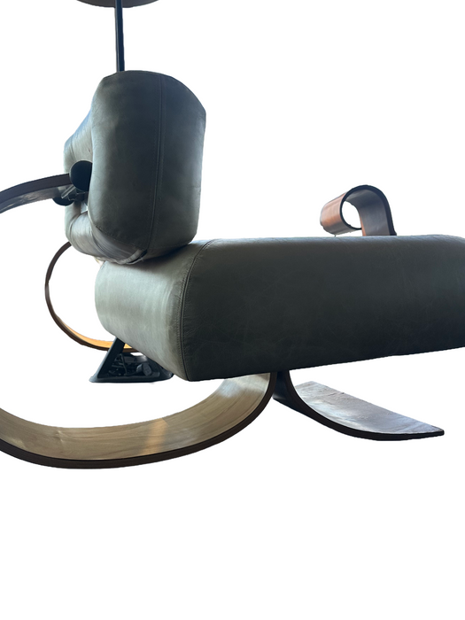 Poltrona "Alta" - Oscar Niemeyer