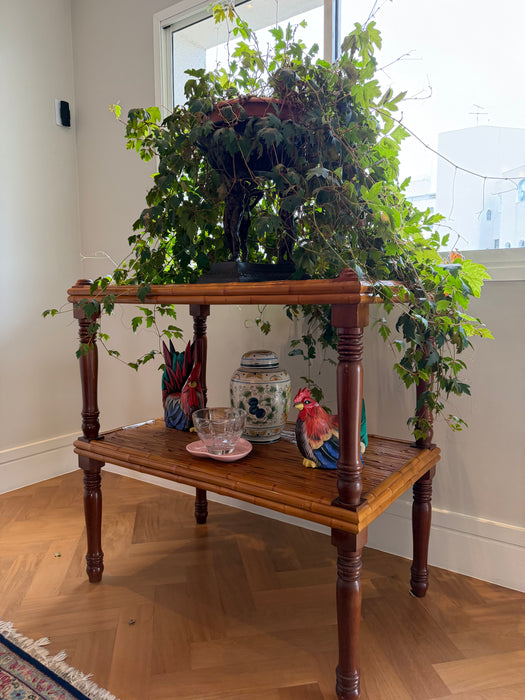 Mesa de Apoio de Dois Andares em Bambu