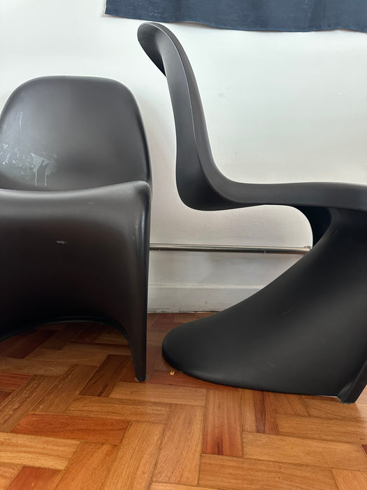 Par de Cadeiras "Panton" Pretas – Verner Panton para Vitra