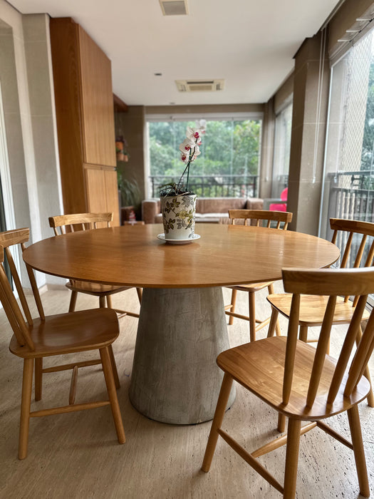 Mesa de Jantar “Cone” – Cremme