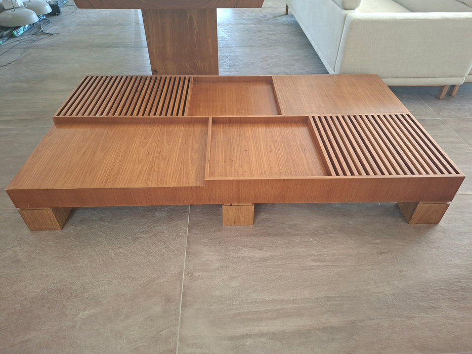 Mesa de Centro "Rosá" – Maria Cândido Machado
