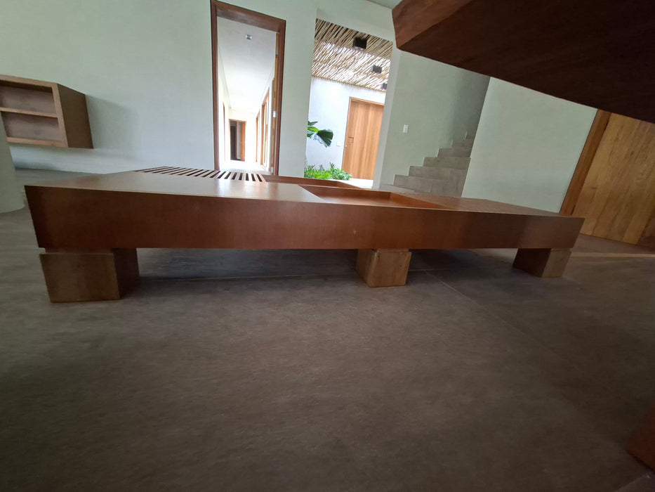 Mesa de Centro "Rosá" – Maria Cândido Machado