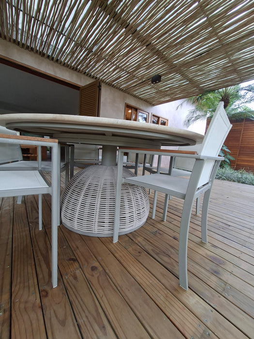 Mesa de Jantar "Outdoor" com Tampo em Pedra - Tidelli