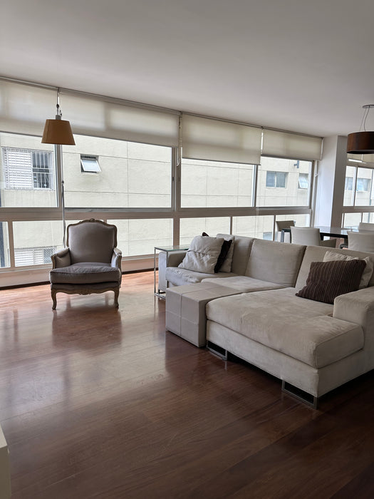 Luminária de Piso “Tolomeo Mega Floor” – Giancarlo Fassina & Michele De Lucchi para Artemide