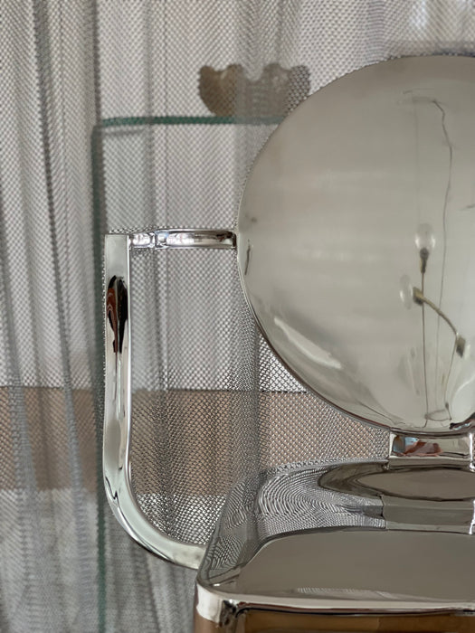 Conjunto de 6 Cadeiras “Kong” (2 com braços) – Philippe Starck para Emeco
