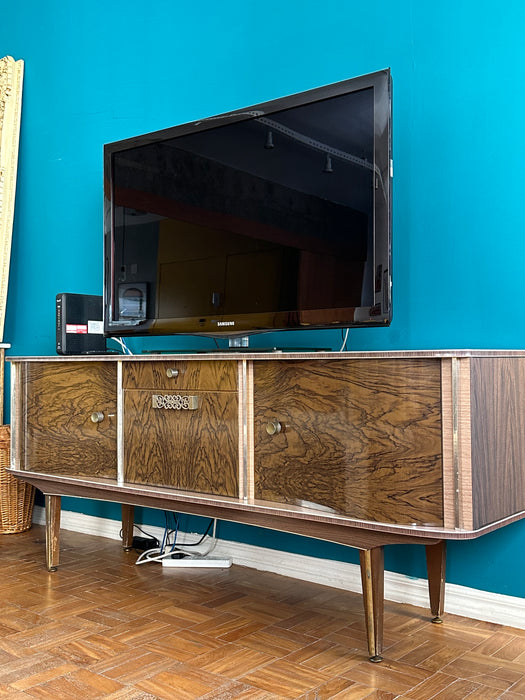 Aparador Mid-Century – Stonehill Furniture