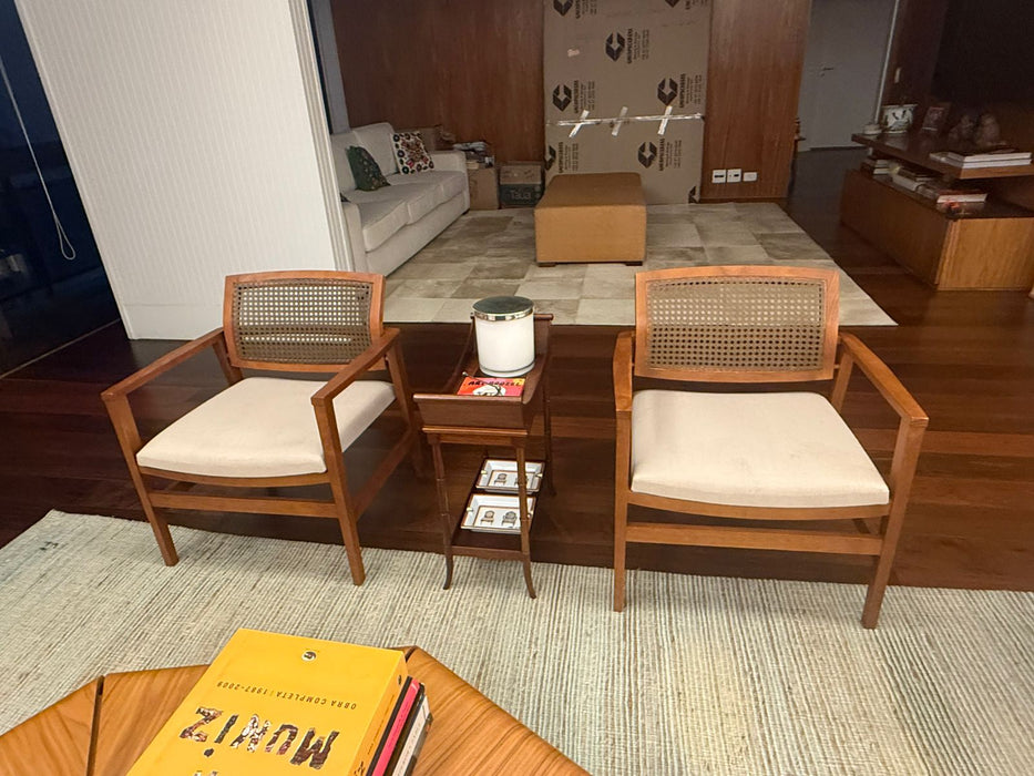 Par de Poltronas "Bossa"