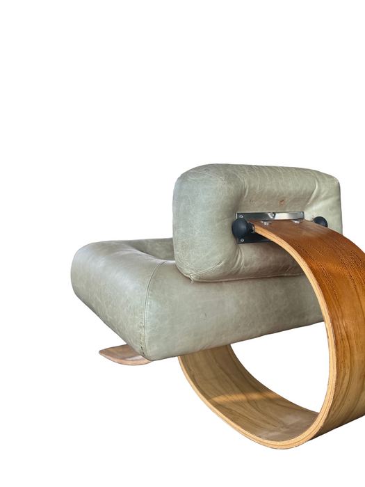 Poltrona "Alta" - Oscar Niemeyer