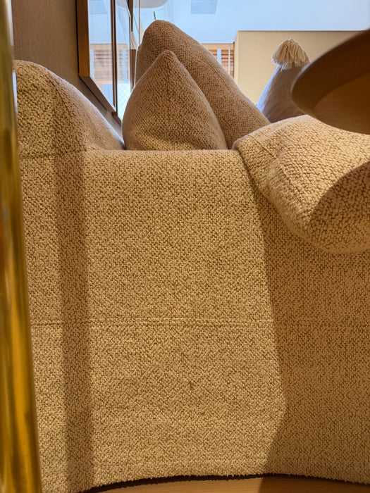 Sofá com Chaise – Entreposto