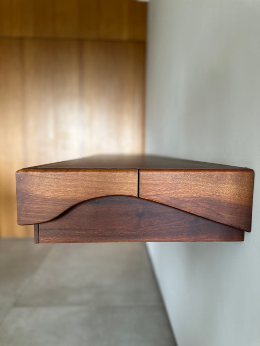 Aparador Suspenso "Copacabana" – Arthur Casas para Micasa