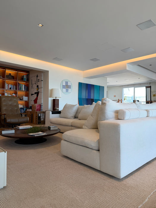 Sofá em L “Santorini” – Minotti para Atrium