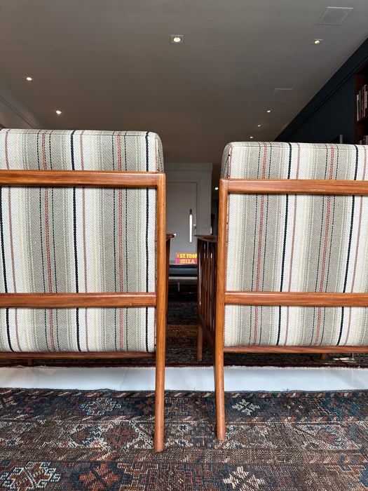 Par de Poltronas Vintage