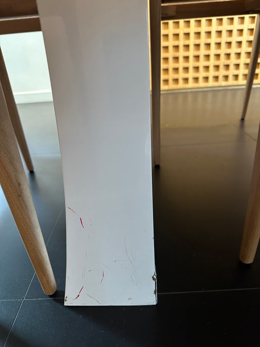 Mesa de Jantar em Laca