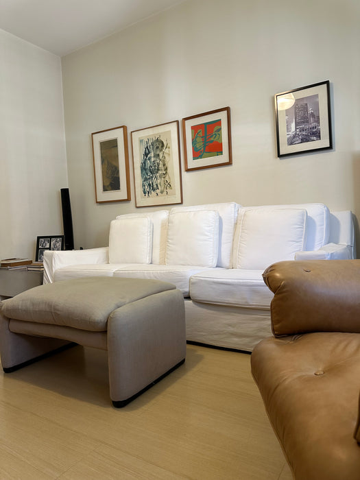 Sofá de 3 Lugares com Capa em Sarja