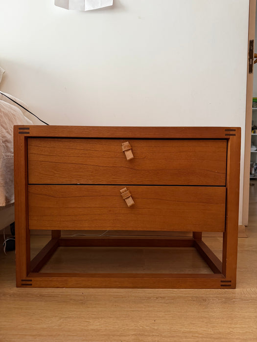 Mesa de Cabeceira – Estúdio Bola