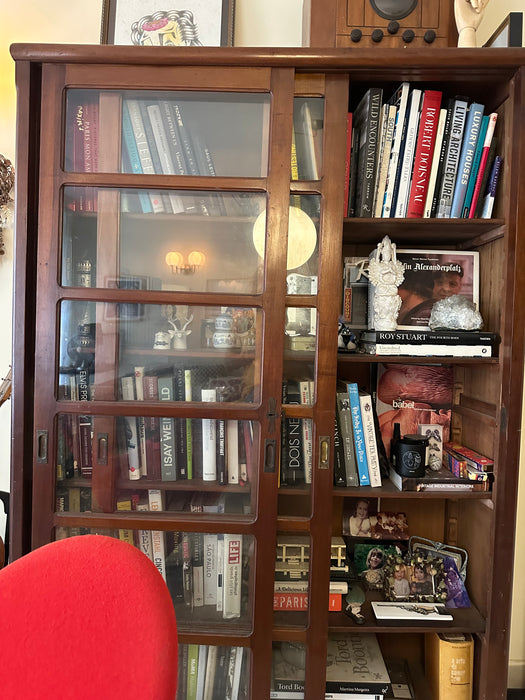 Armário Biblioteca Antigo